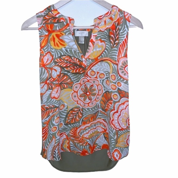 LOFT Tops - EUC LOFT  Flowery Top